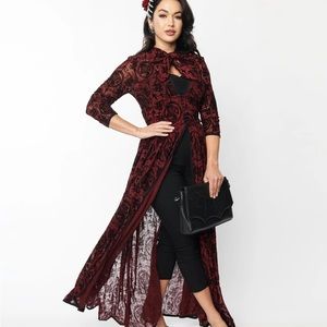 Unique Vintage 1950s Burgundy & Black La Catrina Velvet Burnout Tallullah Duster